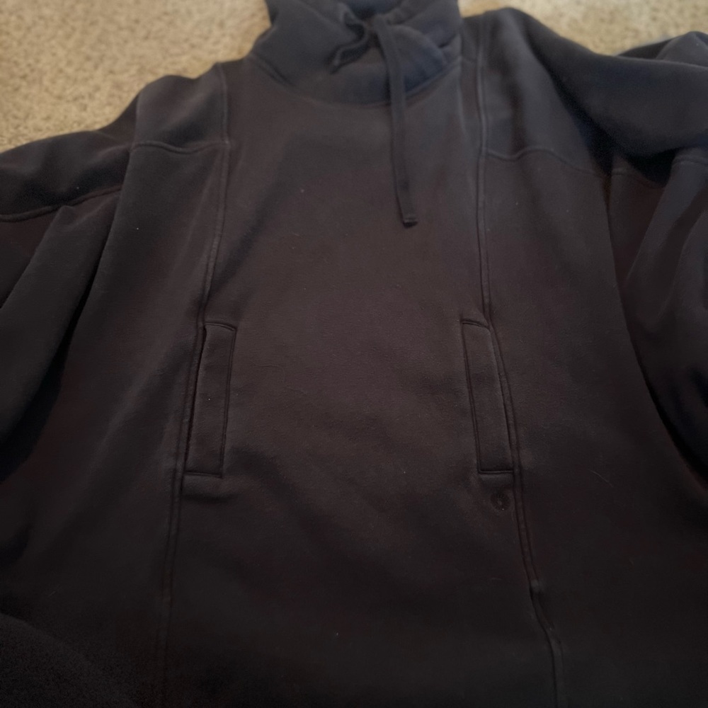 UGG PONCHO IN BLACK - Picture 11 of 12